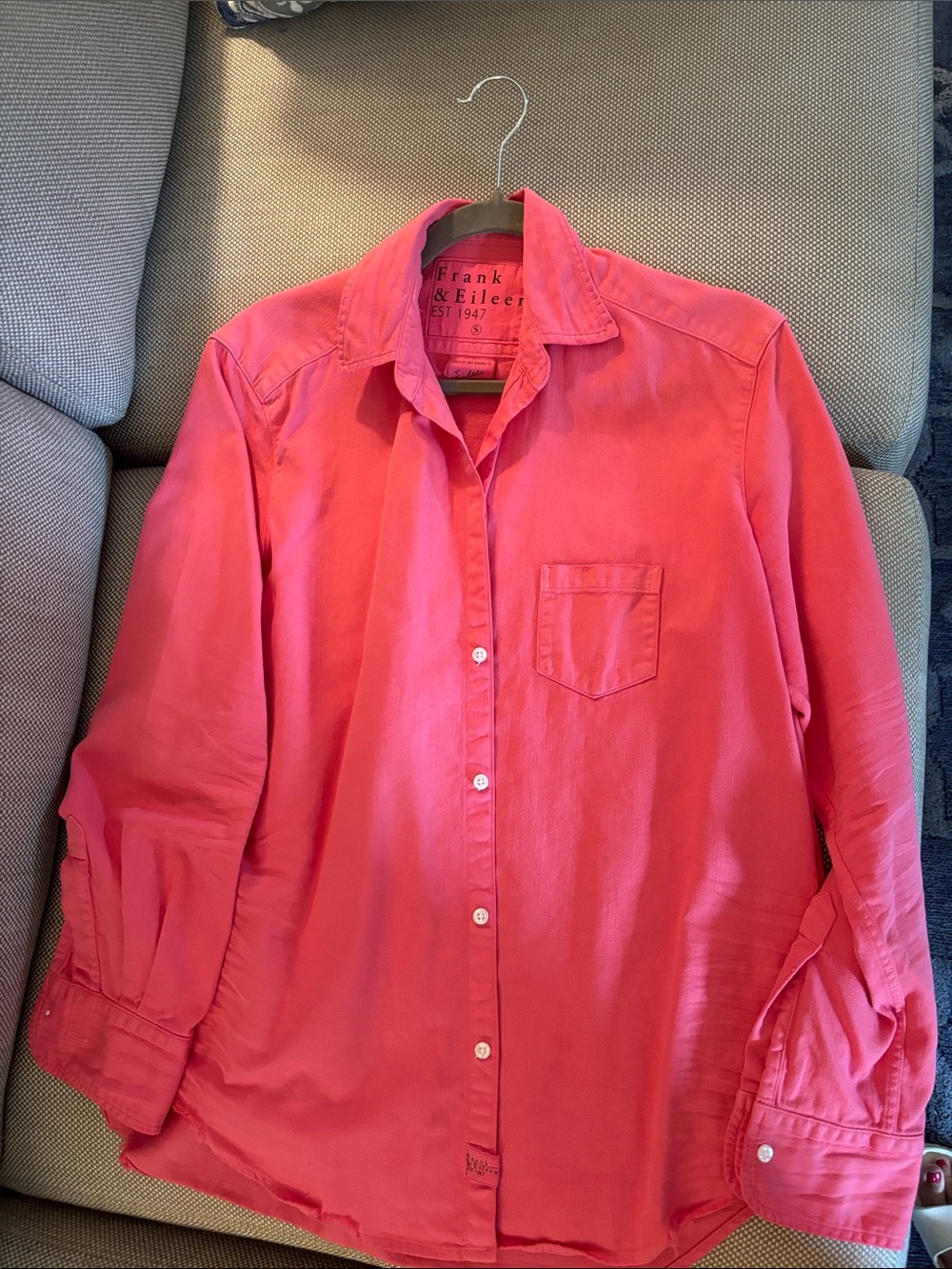Frank & Eileen Women’s Coral Button-Down Shirt